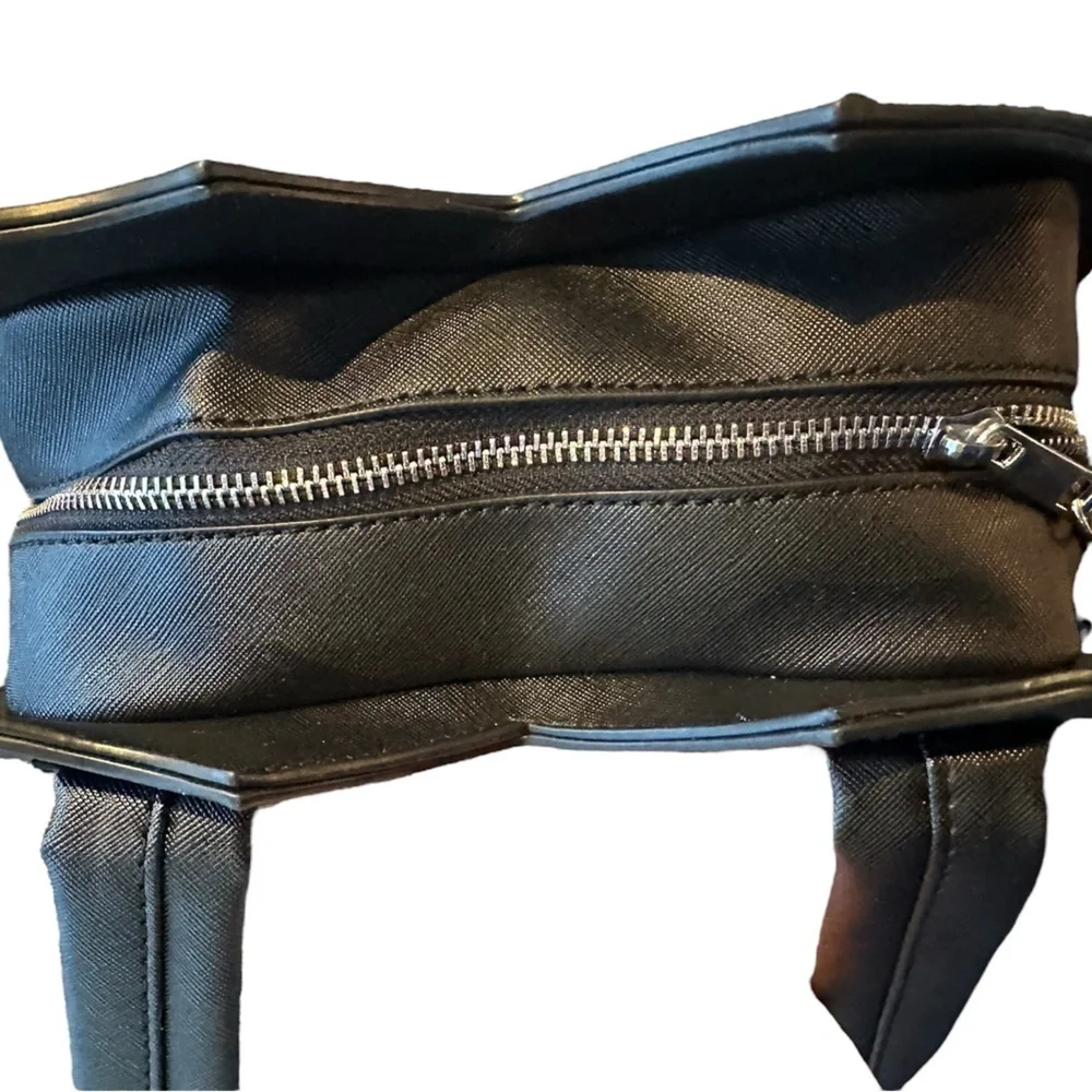 New Mad Engine Spiderweb Heart Backpack purse
